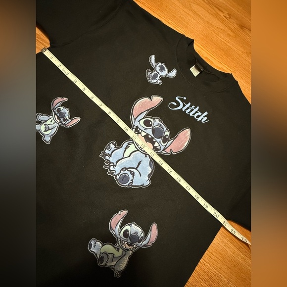 Disney Women's Lilo & Stitch Sweatshirt Black Medium - Picture 2 of 4